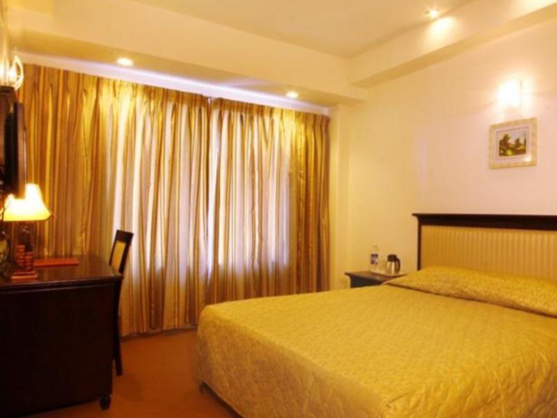 The Ambience Hotel Pune Luaran gambar