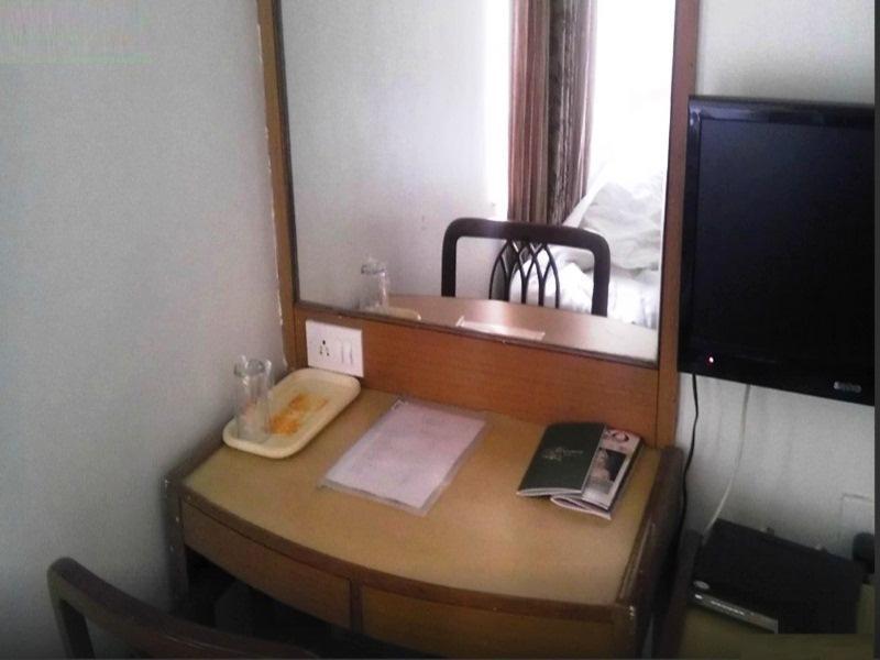 The Ambience Hotel Pune Luaran gambar