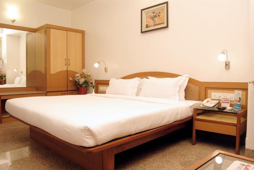The Ambience Hotel Pune Bilik gambar